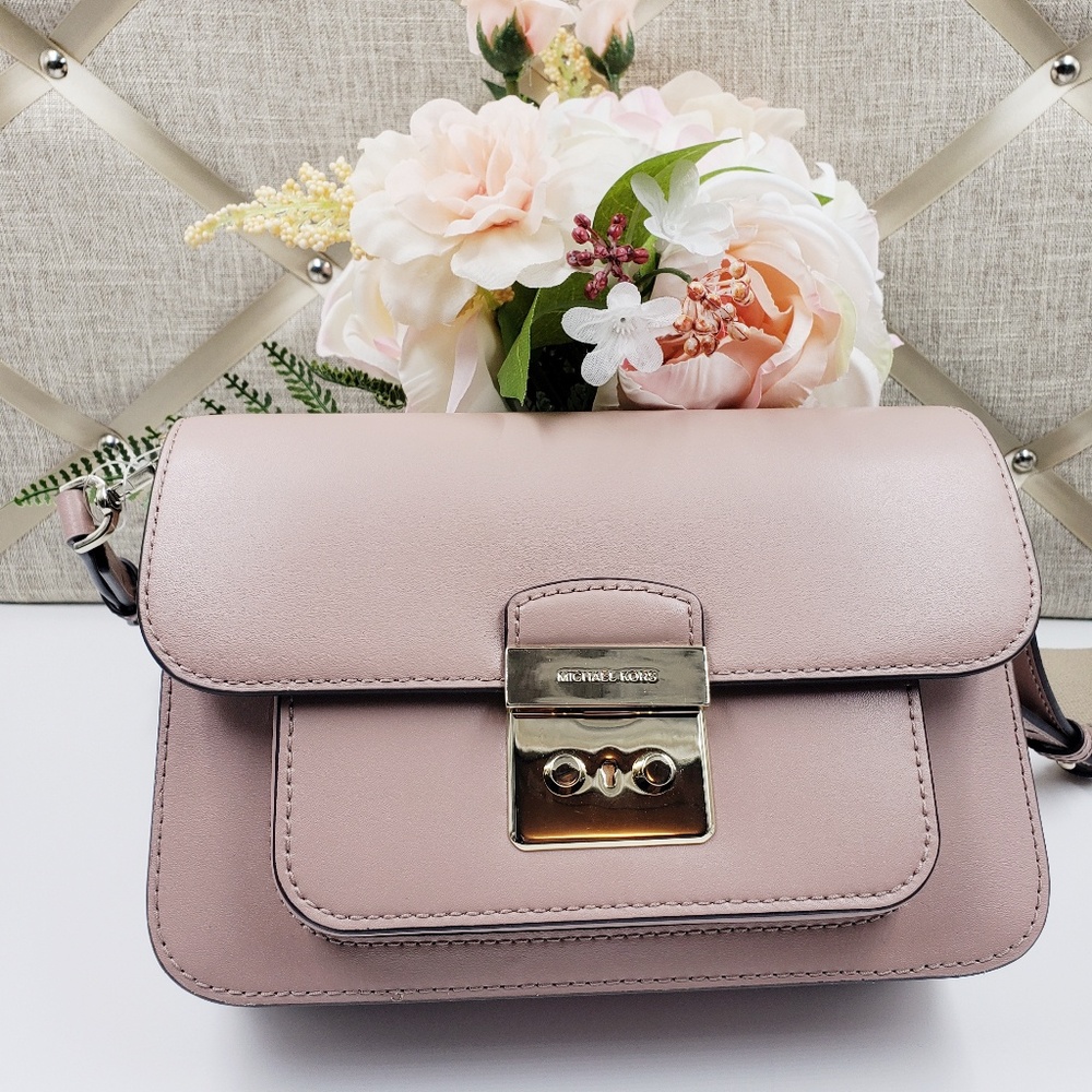 *SOLD*Michael Kors💝Pink💝Leather Crossbody Bag - Picture 1 of 8